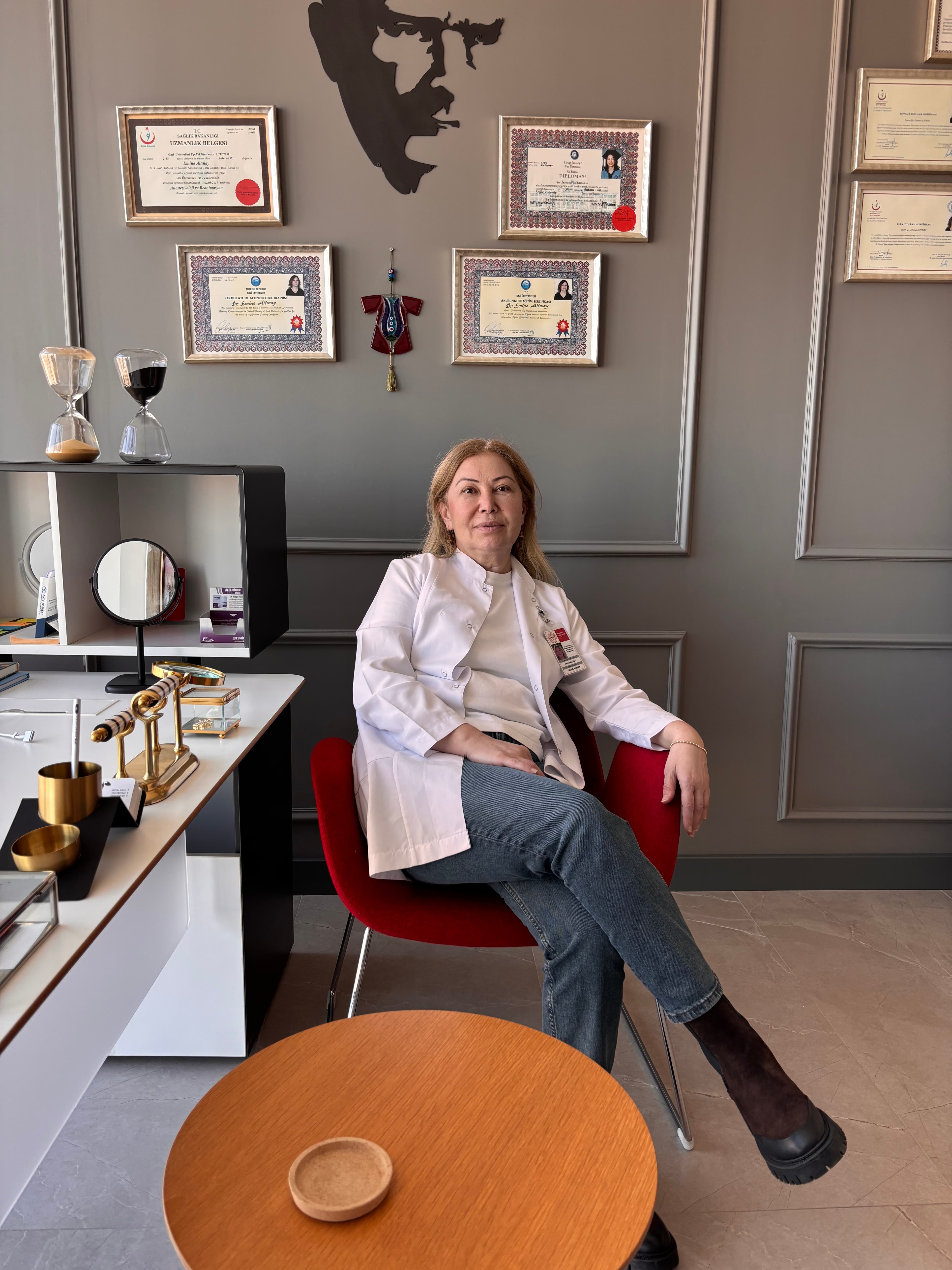 Uzm. Dr. Emine Altınay Portre - Ankara Medikal Estetik Uzmanı